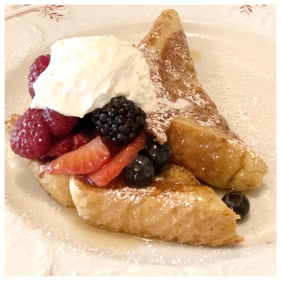 Bed and Breakfast The Victorian On Main Fairfield Экстерьер фото