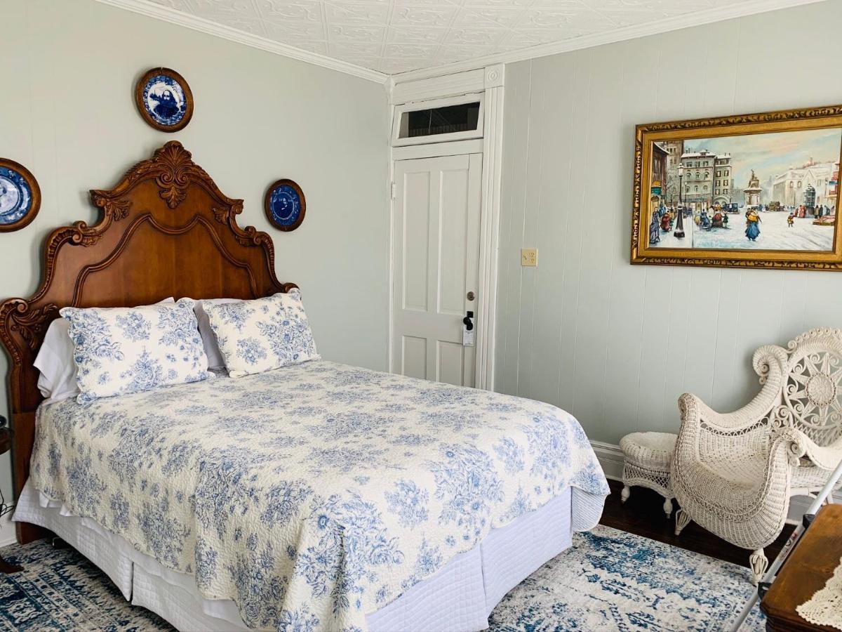 Bed and Breakfast The Victorian On Main Fairfield Экстерьер фото
